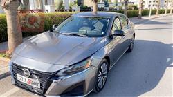 نيسان ألتيما